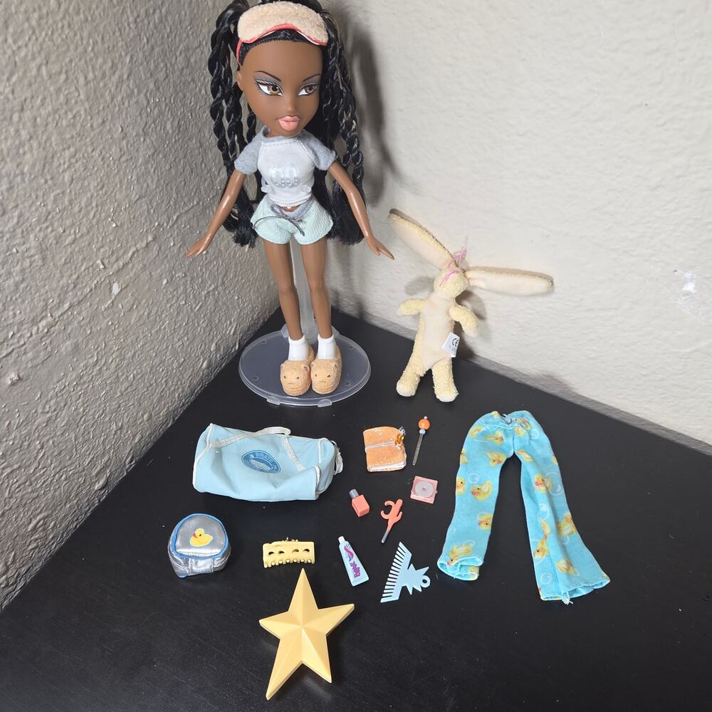 Original Vintage 2004 Bratz Slumber Party Sasha Doll + Outfit Near Complete